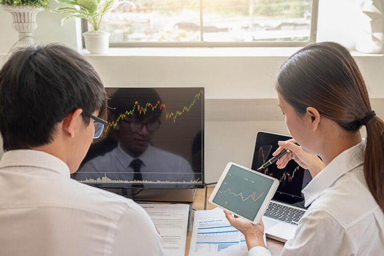 Understanding What is Fundamental Analysis? Benefits and How It Works